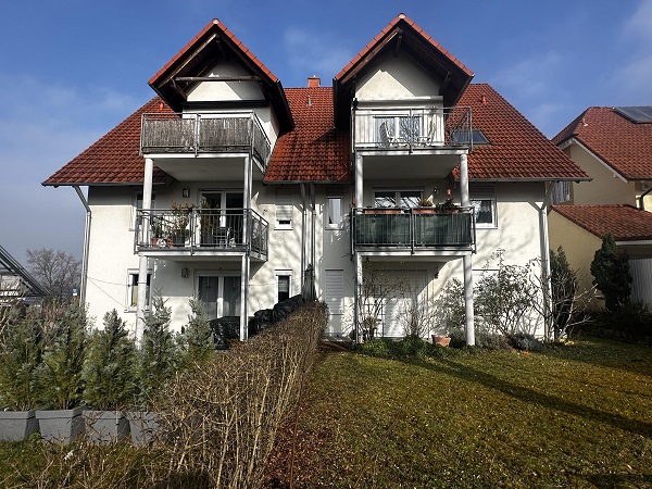 Homepage Geräumige 4-Zimmer-Wohnung mit Garten und Terrasse in Viernheim