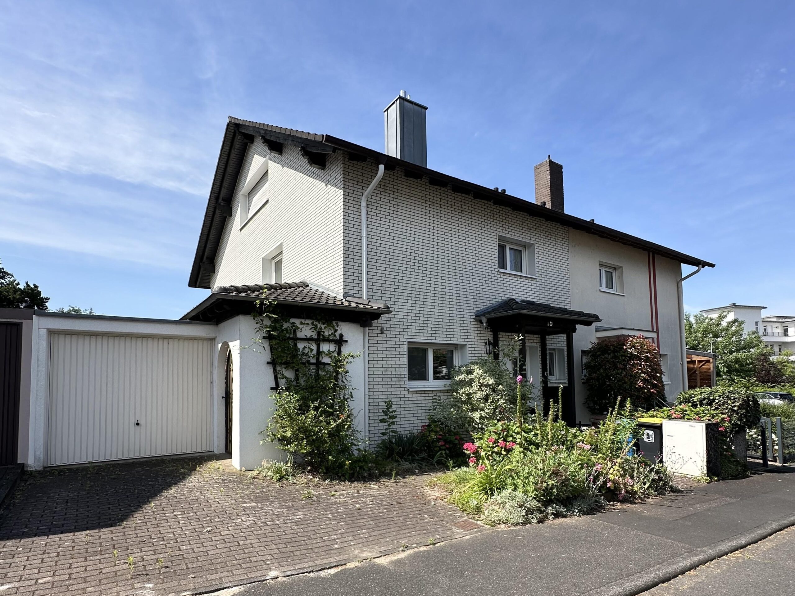 Homepage Geräumige 4-Zimmer-Wohnung mit Garten und Terrasse in Viernheim
