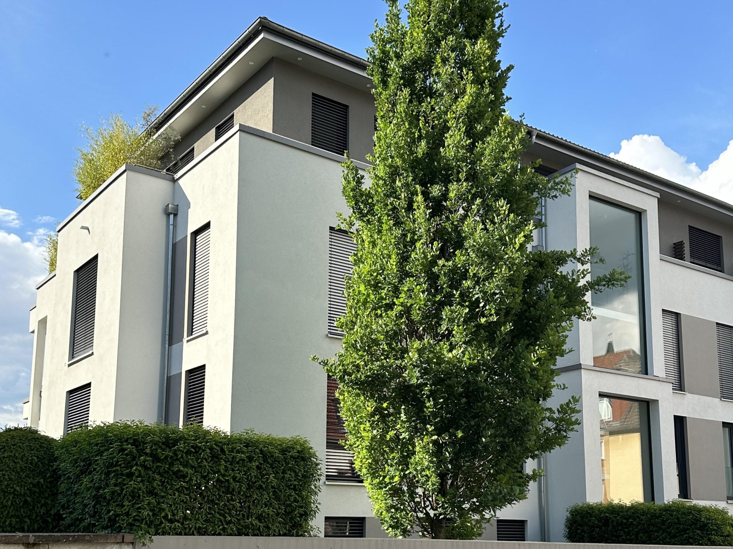Homepage Geräumige 4-Zimmer-Wohnung mit Garten und Terrasse in Viernheim