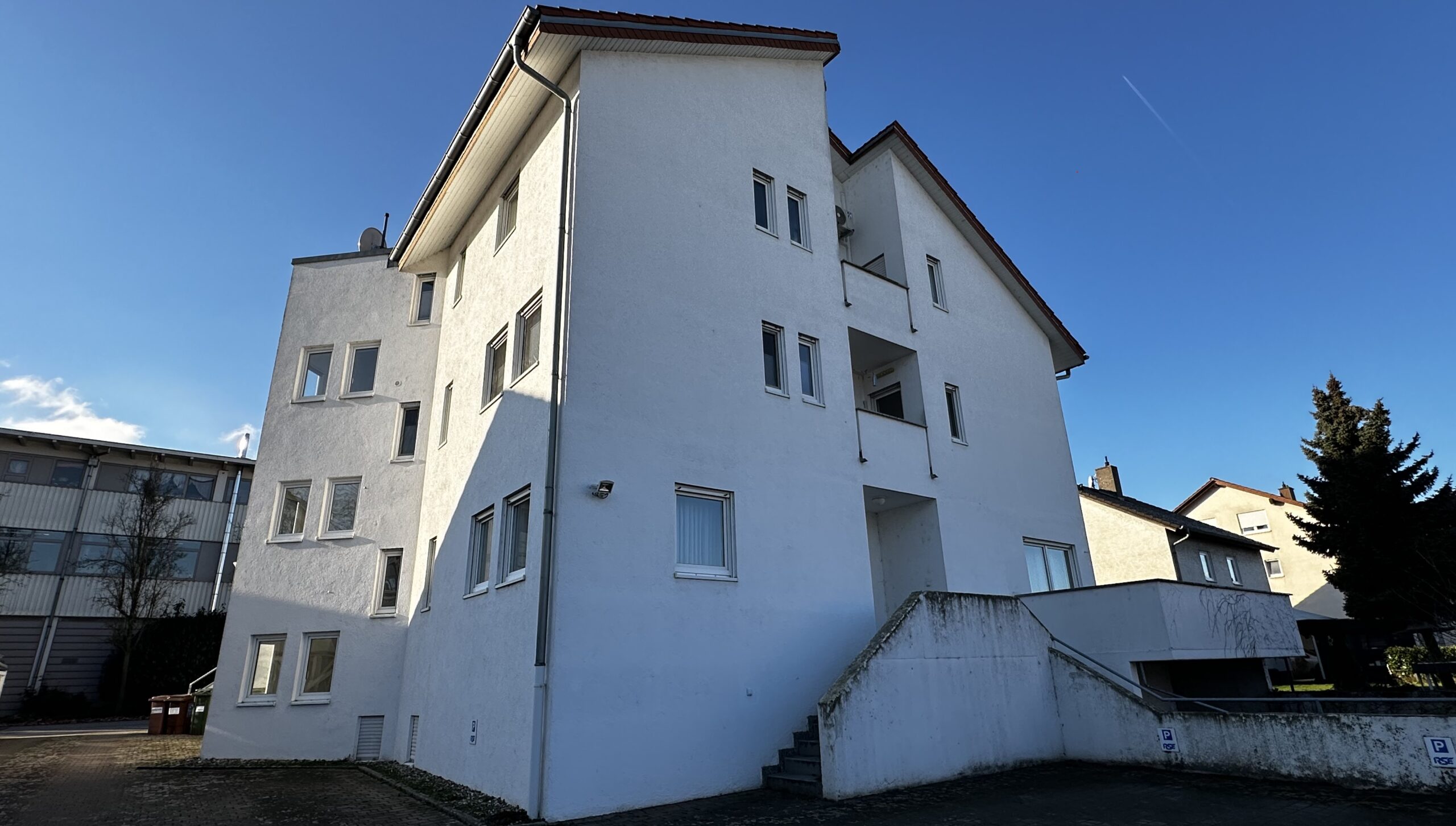 Geräumige 4-Zimmer-Wohnung mit Garten und Terrasse in Viernheim